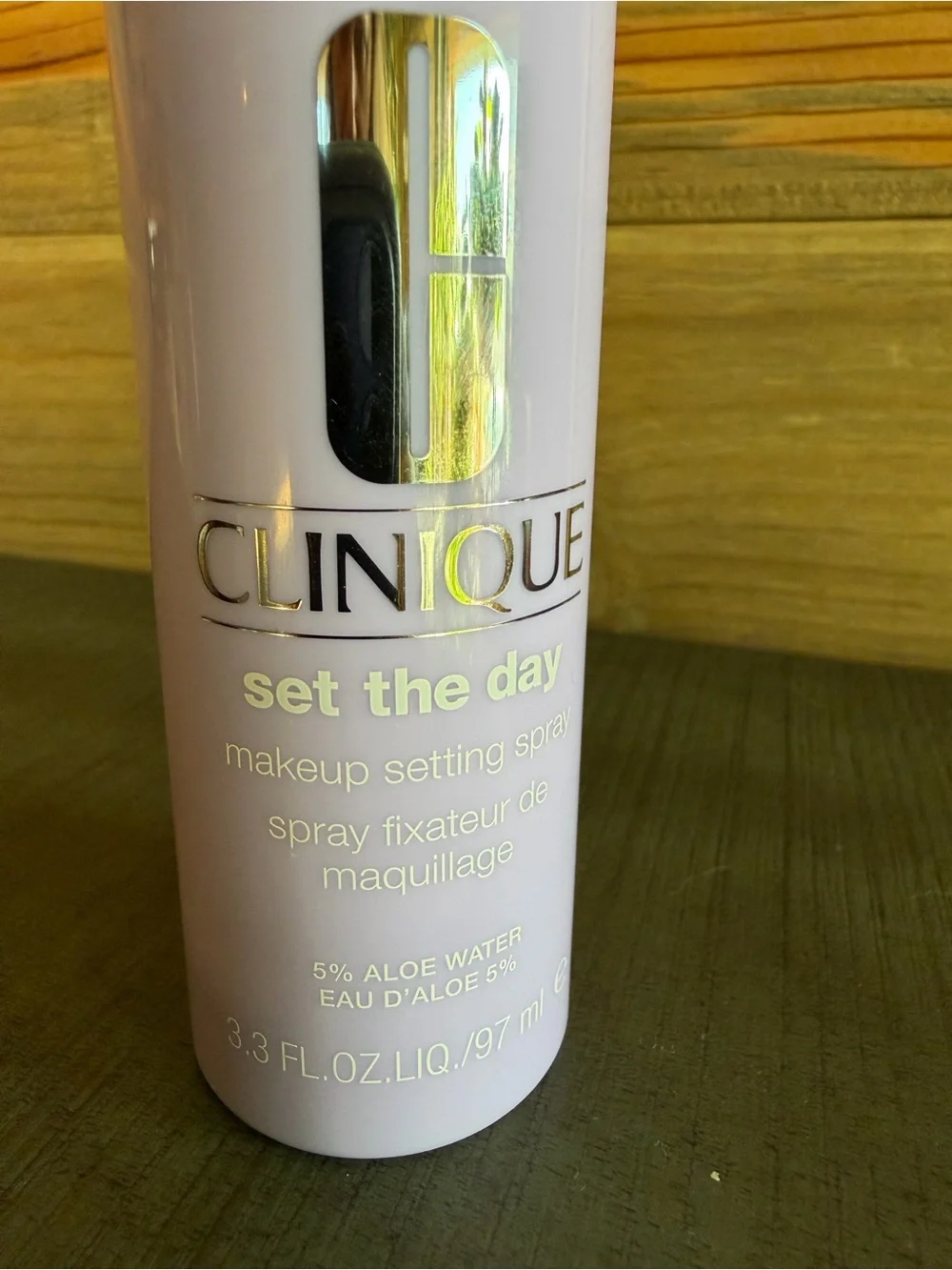 Clinique makeup setting spray